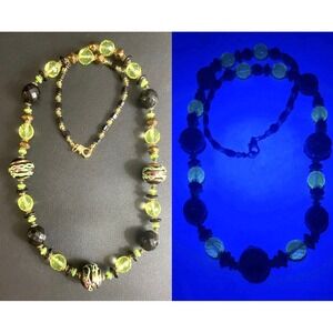 Vintage Vaseline Lampwork Necklace 26" Glass Bead Yellow Black Graduated Glow